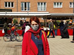 Frauenpower: Unterwegs mit Bezirks-Politikerin Henrike Wehrkamp Als Mitglied im Ausschuss für Wochenmärkte ist Henrike auf dem Wochenmarkt auf dem Stübenplatz unterwegs. Foto: Henrike Wehrkamp